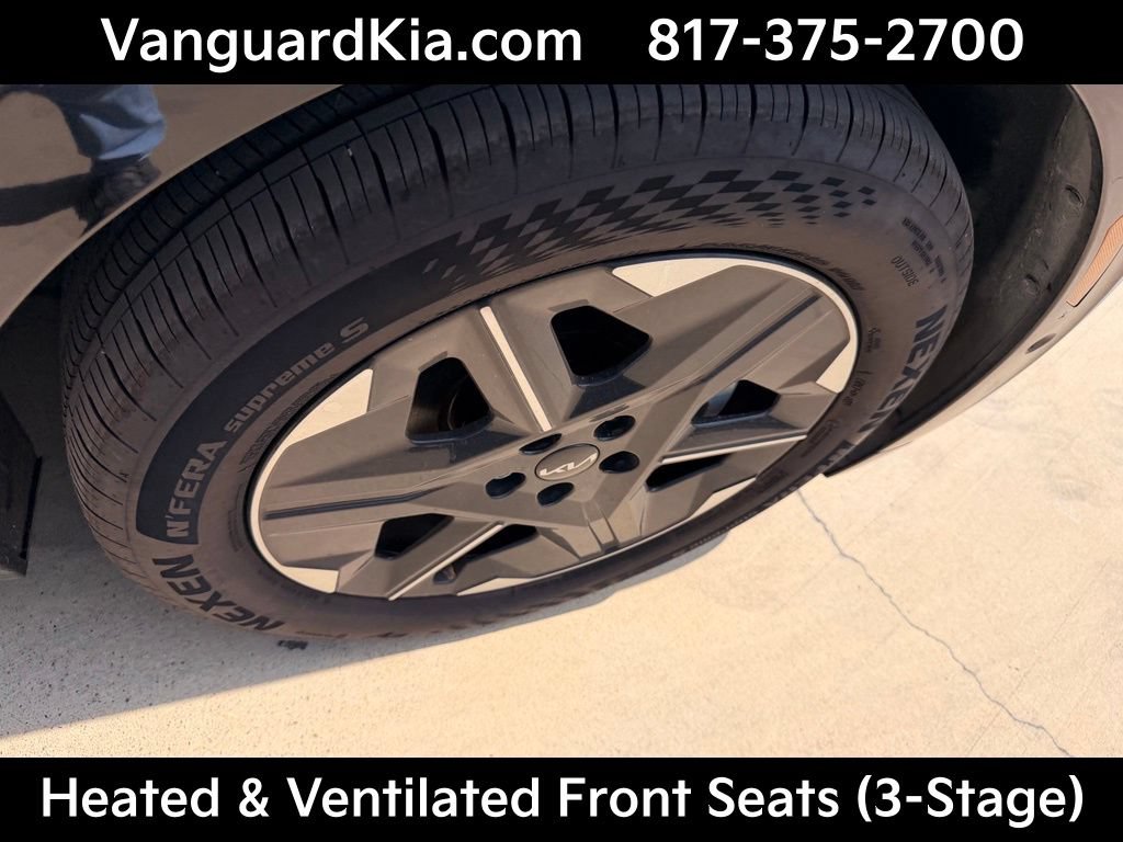 Certified 2025 Kia EV6 Wind RWD image 11