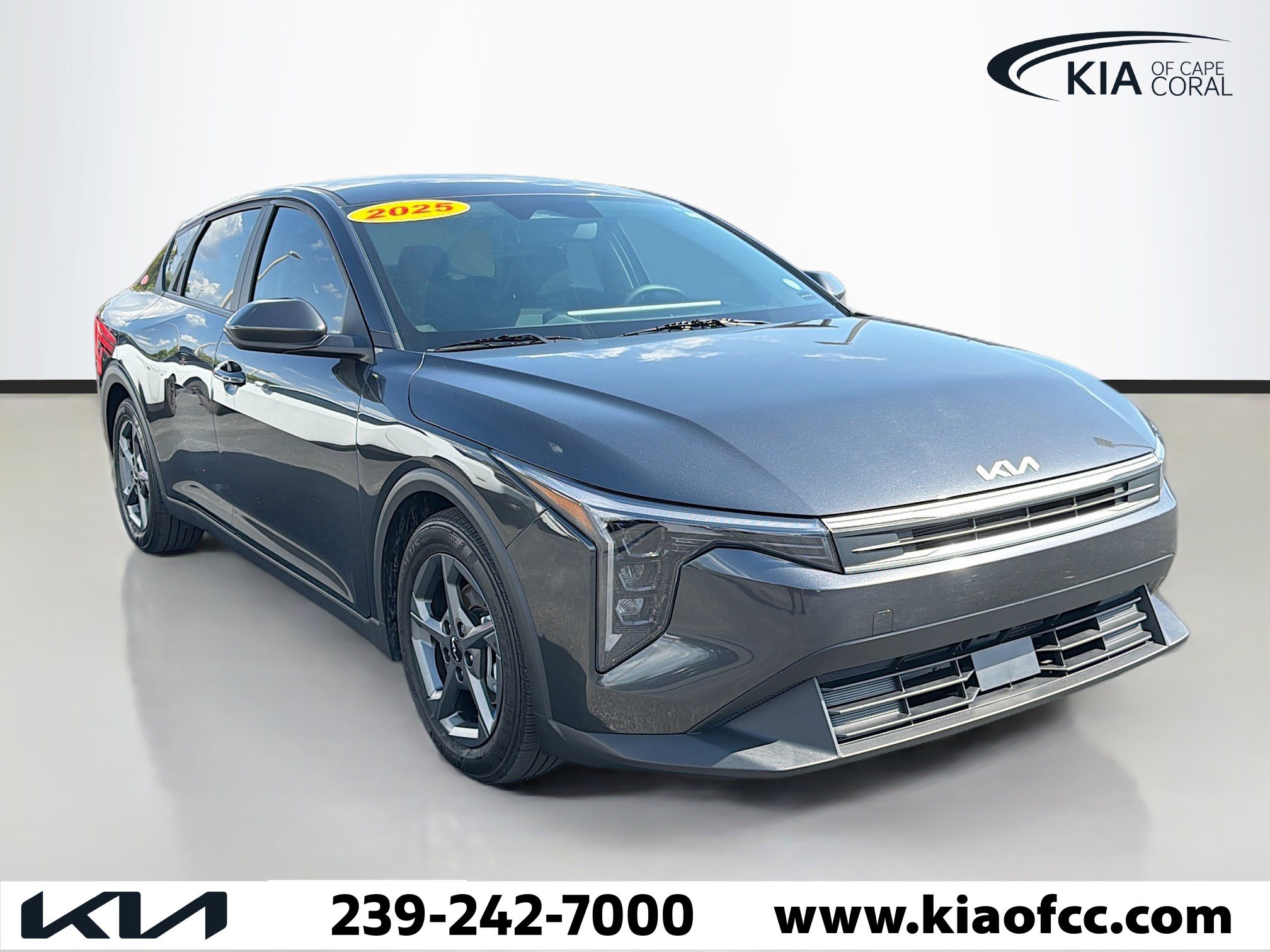 Certified 2025 Kia K4 LXS image 1