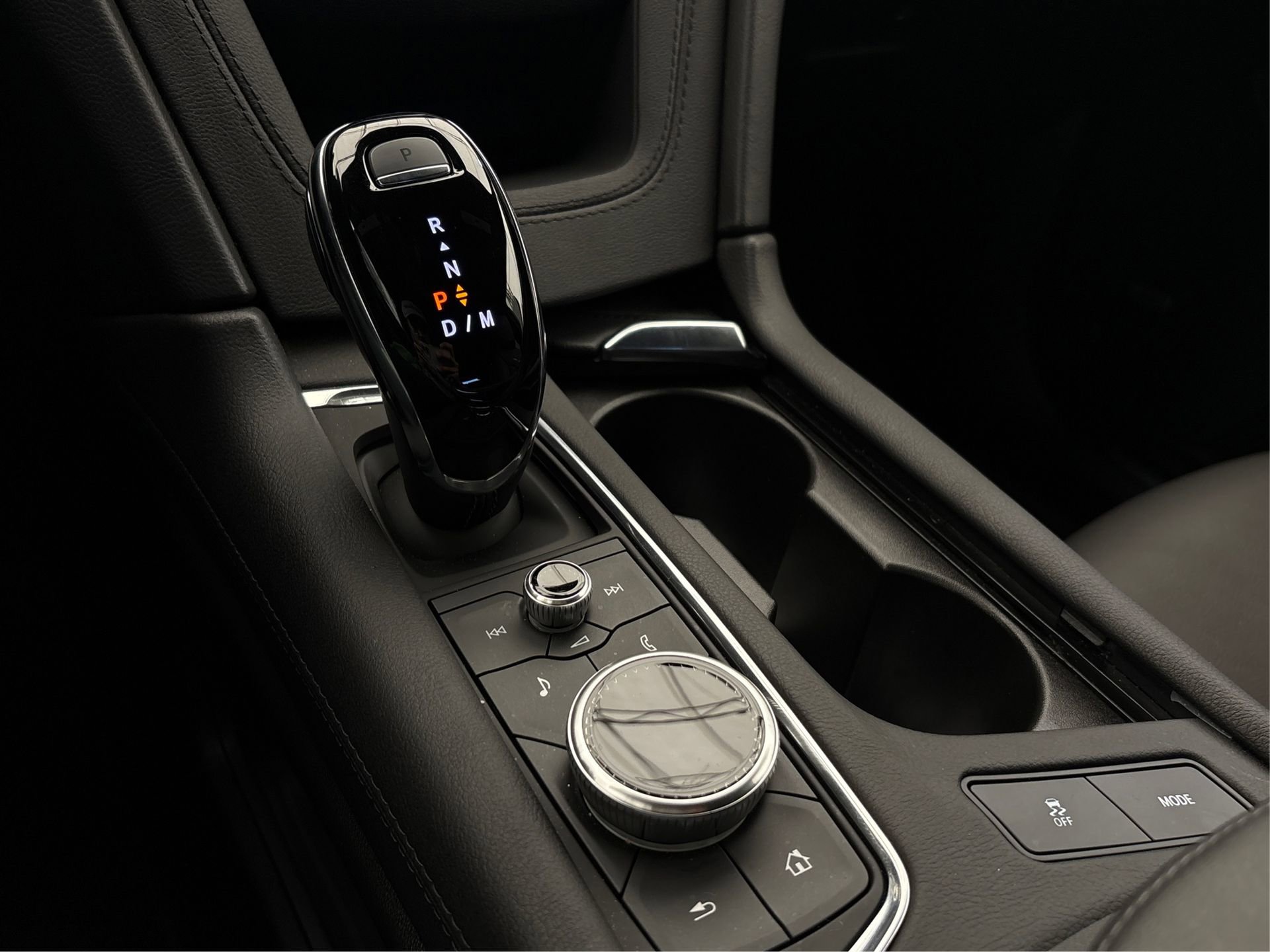 New 2025 Cadillac XT5 Luxury image 29