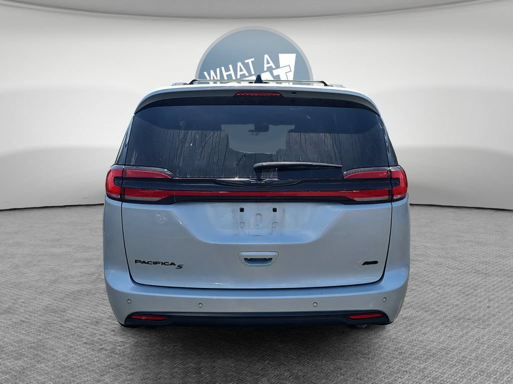 Certified 2023 Chrysler Pacifica Touring-L w/ S Appearance Package AWD/4WD image 5