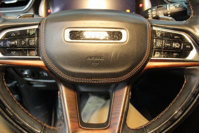 Used 2021 Jeep Grand Cherokee L Summit w/ Luxury Tech Group V image 25