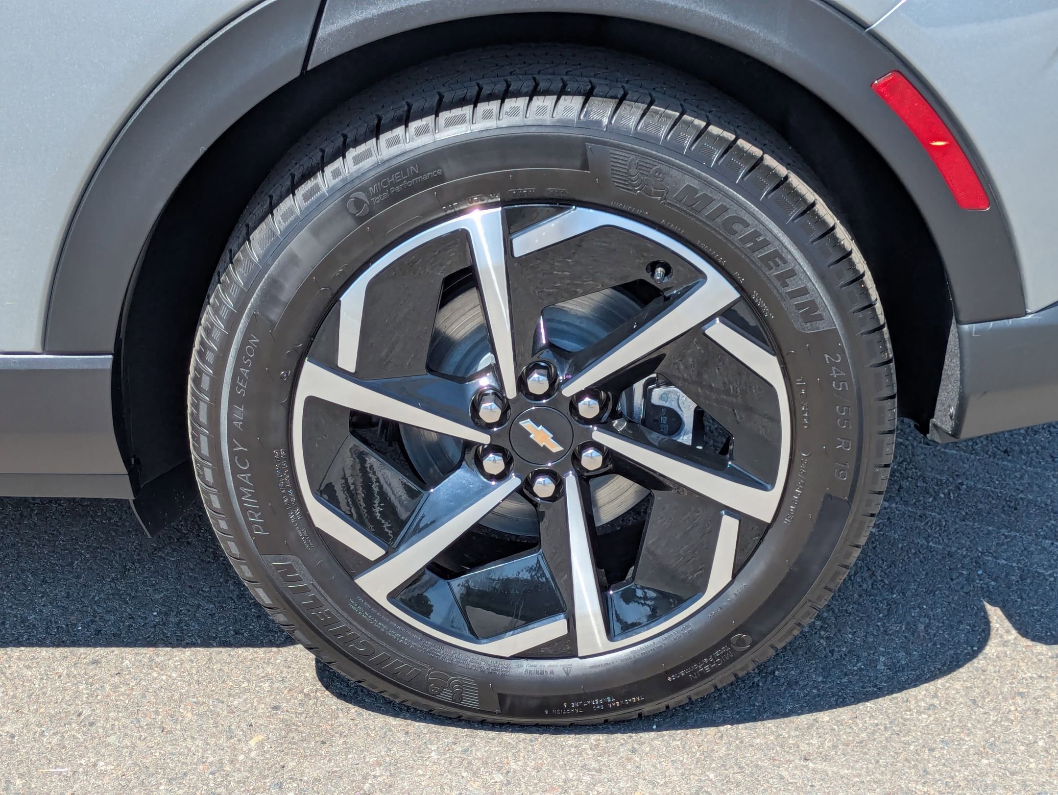 Used 2026 Chevrolet Equinox EV LT image 9