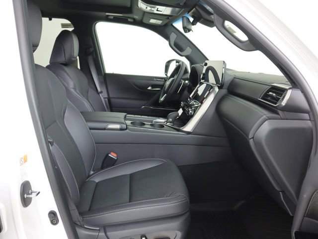 New 2026 Lexus LX 700h Luxury image 13