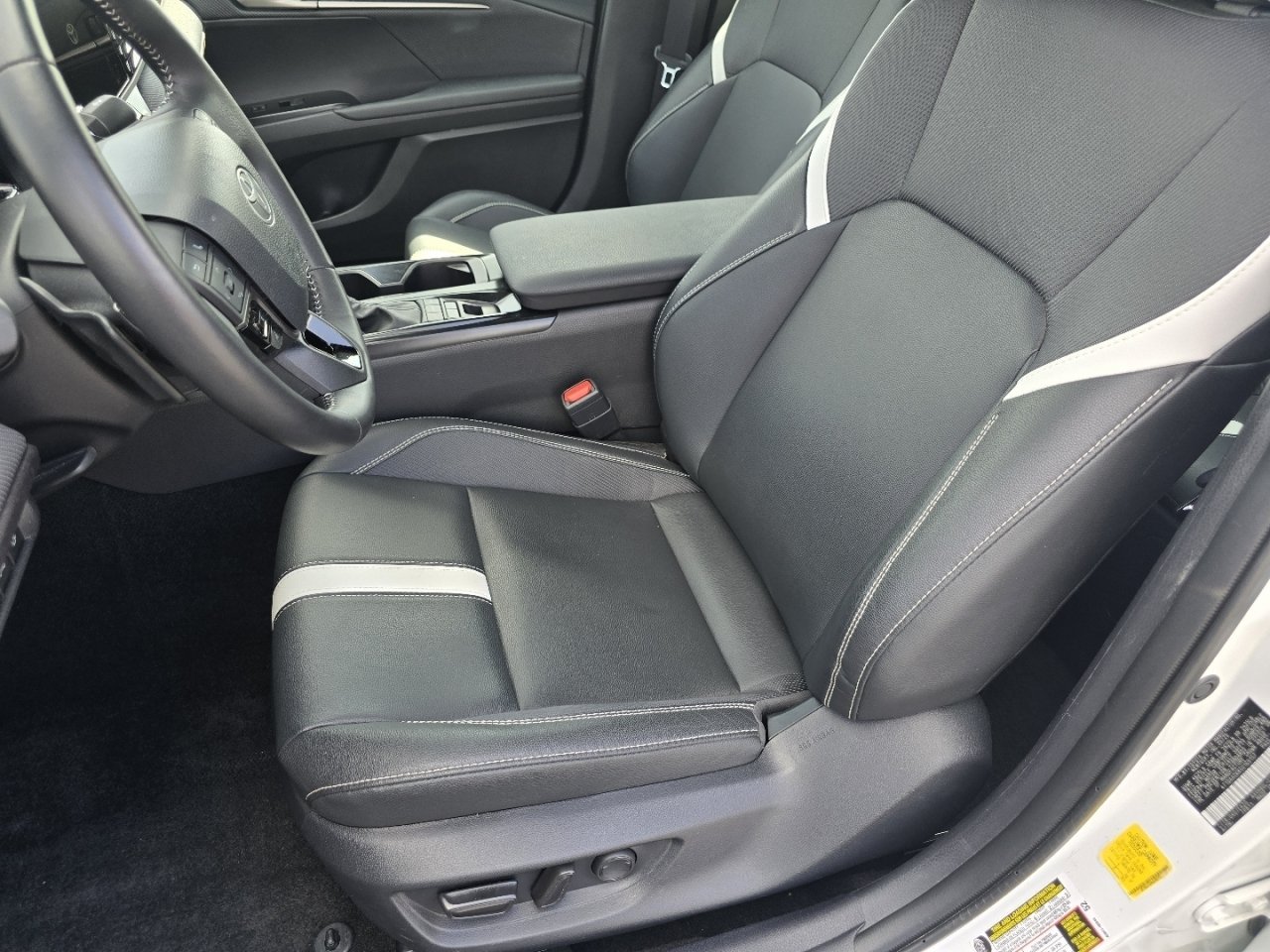 Certified 2025 Toyota Camry SE FWD image 22