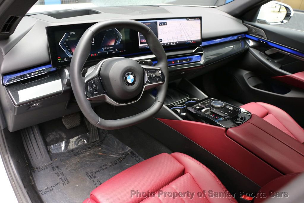 Used 2025 BMW 540i xDrive w/ Premium Package image 24
