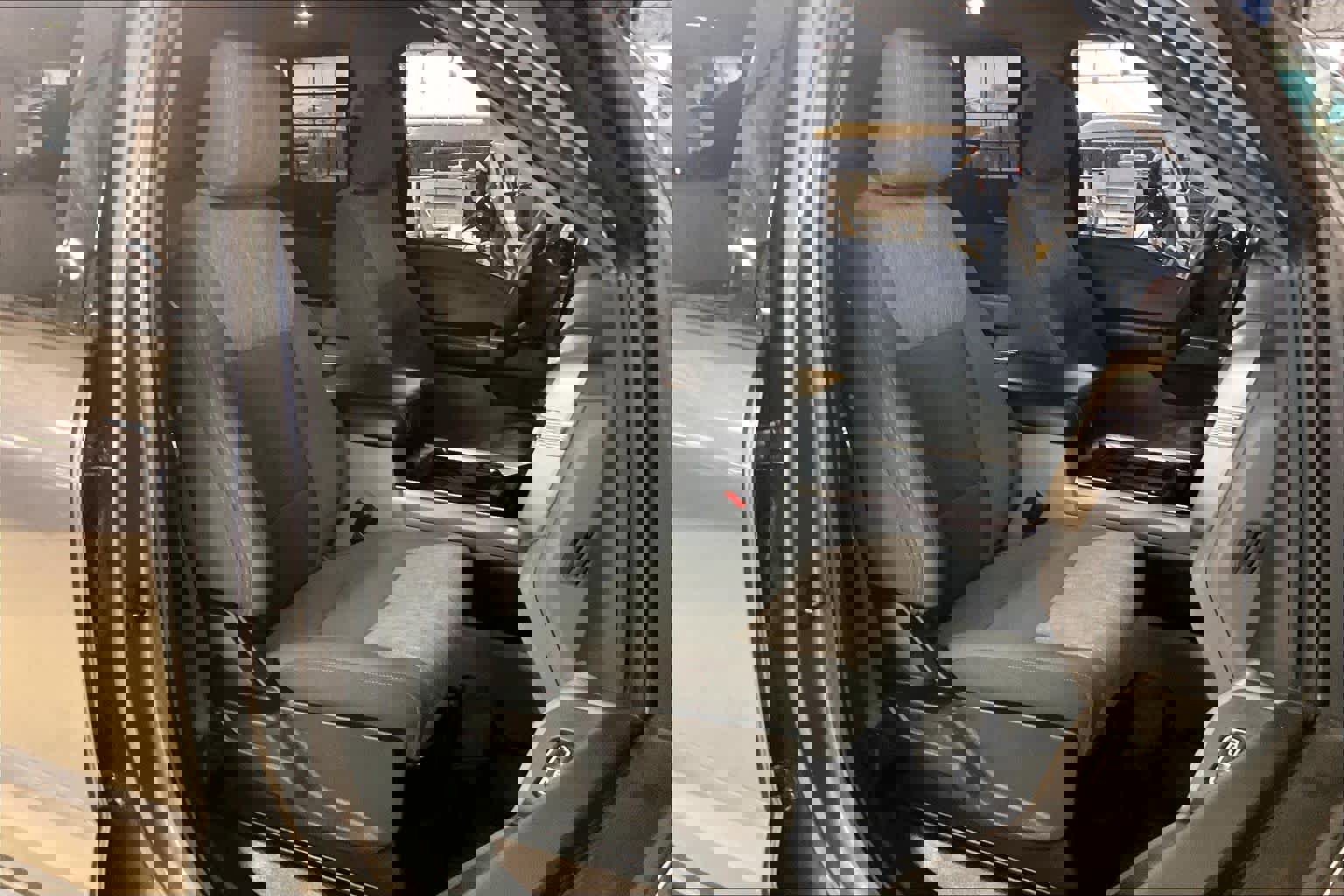 Used 2024 Ford F250 XLT AWD/4WD image 8