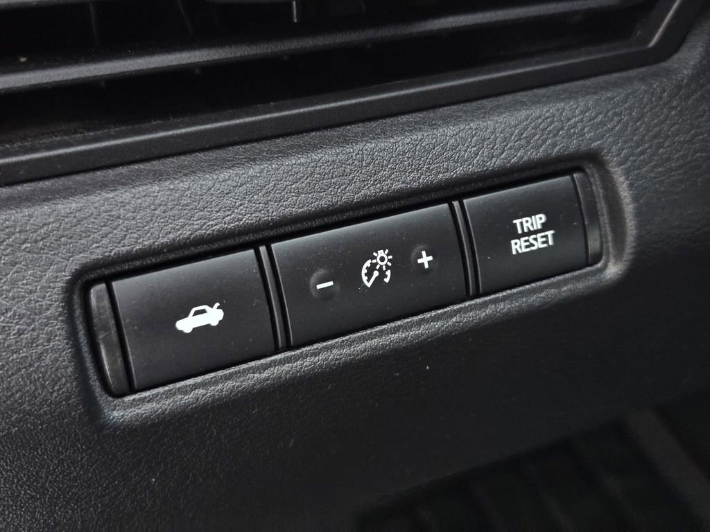 Used 2022 Nissan Altima 2.5 SR FWD image 16