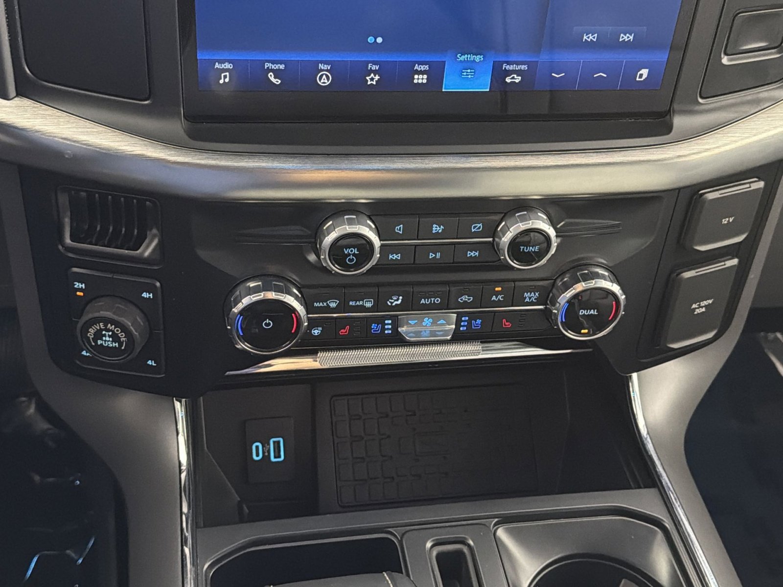 Used 2023 Ford F150 Lariat w/ Equipment Group 502A High image 21