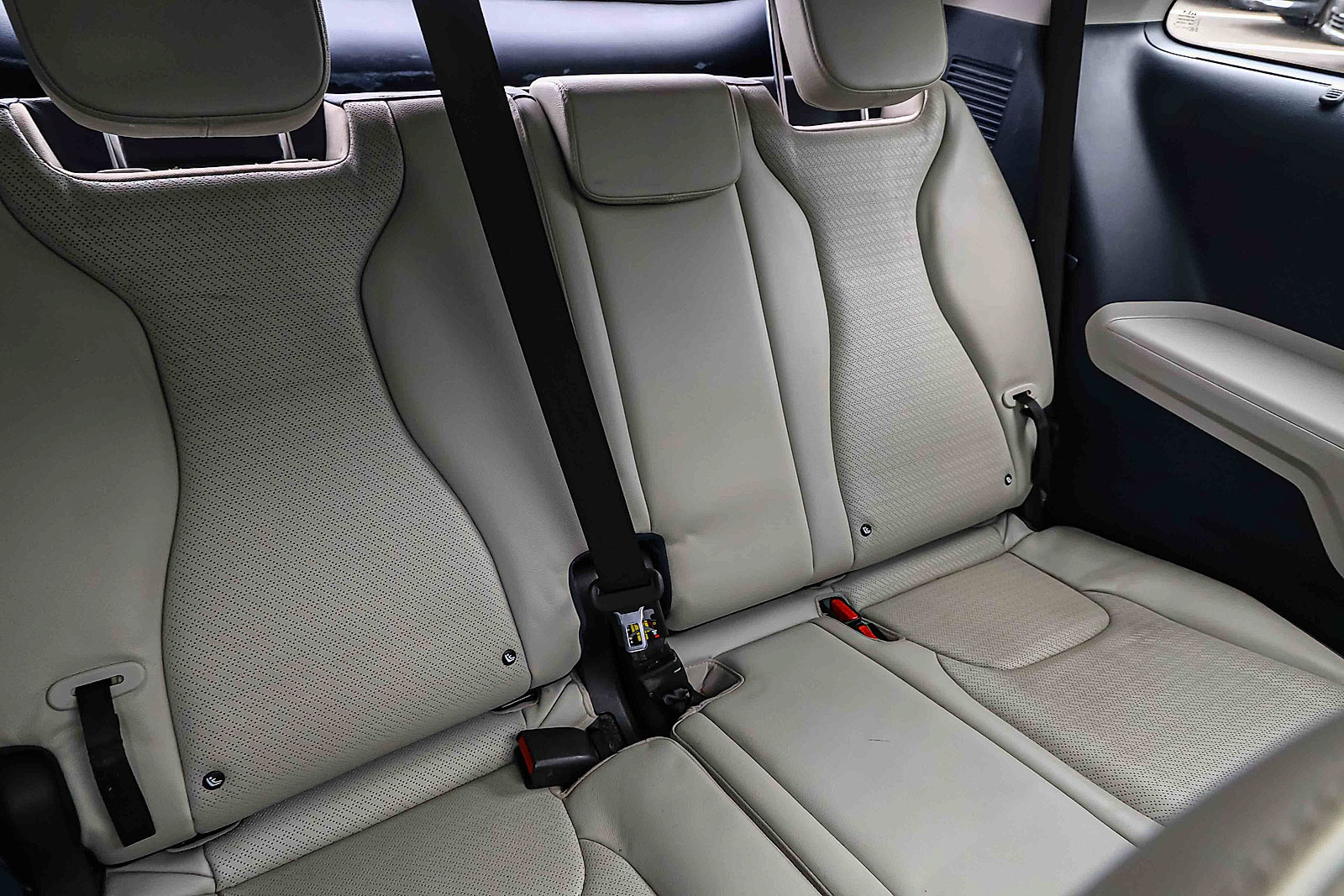 Certified 2025 Kia Carnival SX Prestige FWD image 27