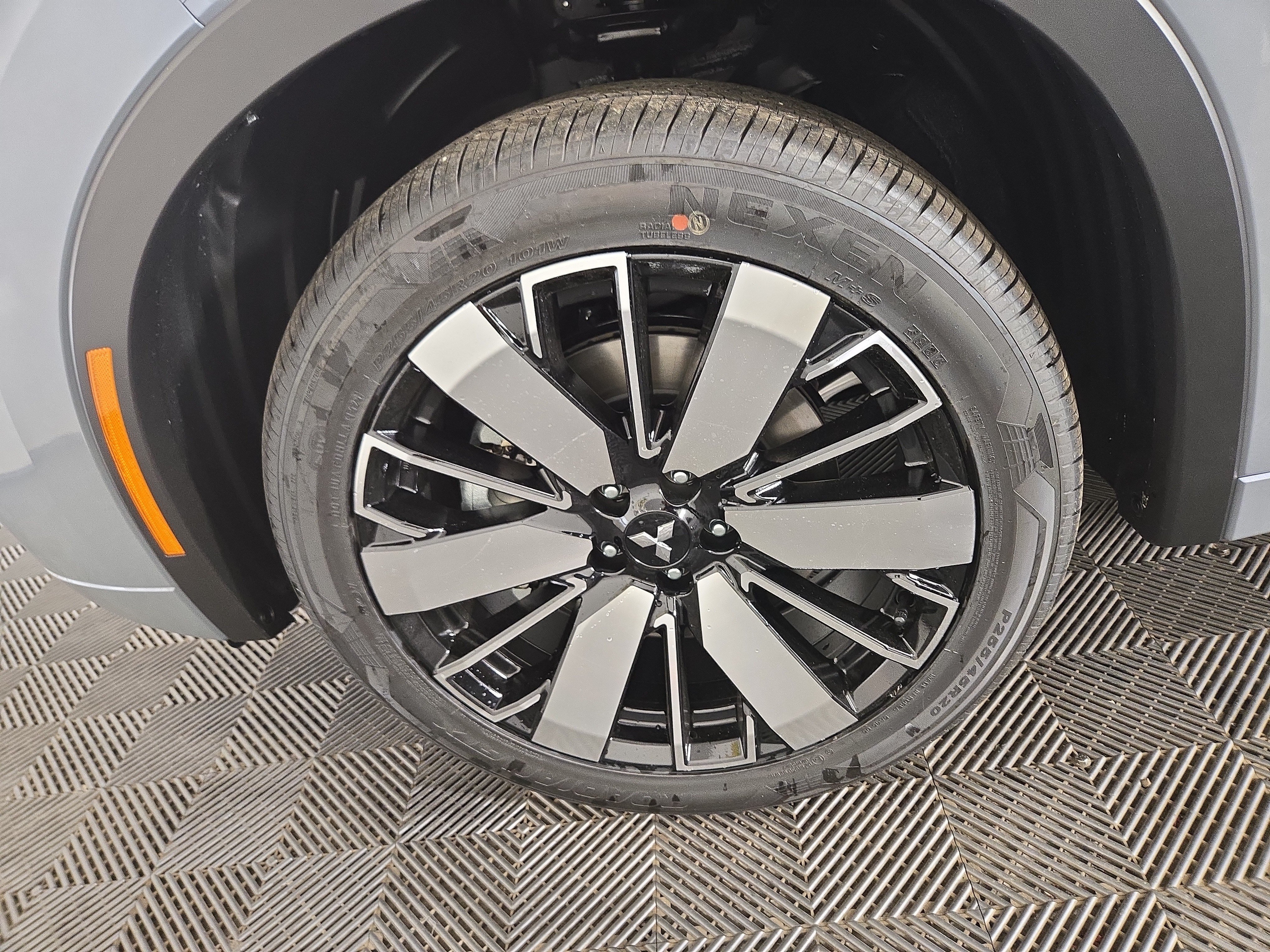 New 2026 Mitsubishi Outlander SEL AWD/4WD image 35