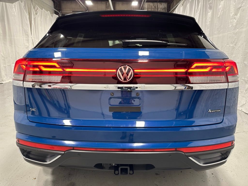 Used 2025 Volkswagen Atlas Cross Sport SE image 6