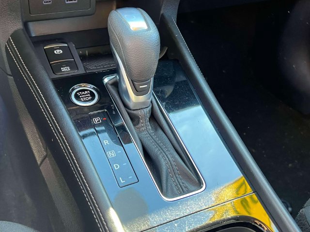 Used 2024 Nissan Kicks SV FWD image 24