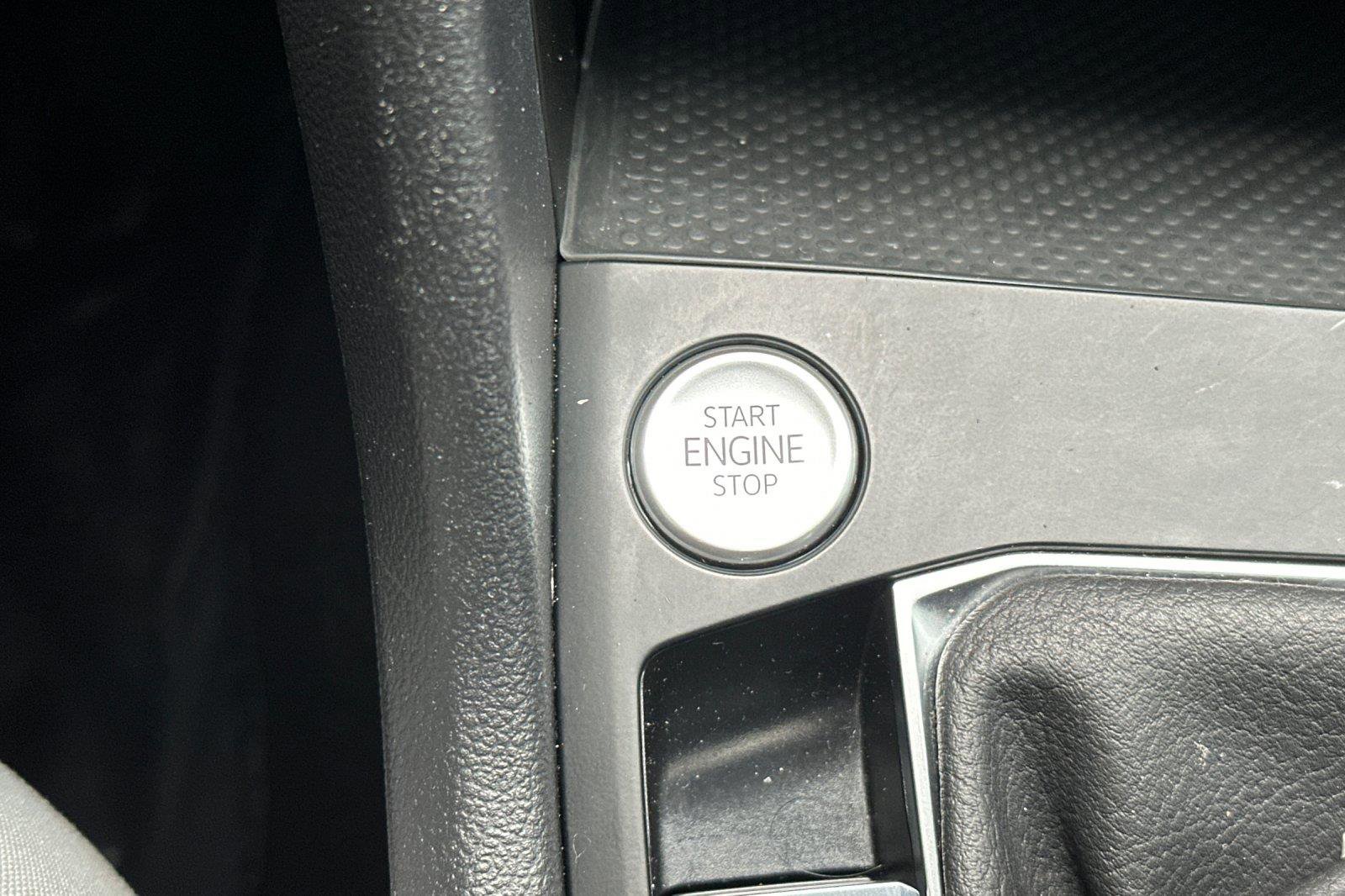 Used 2022 Volkswagen Taos S image 21