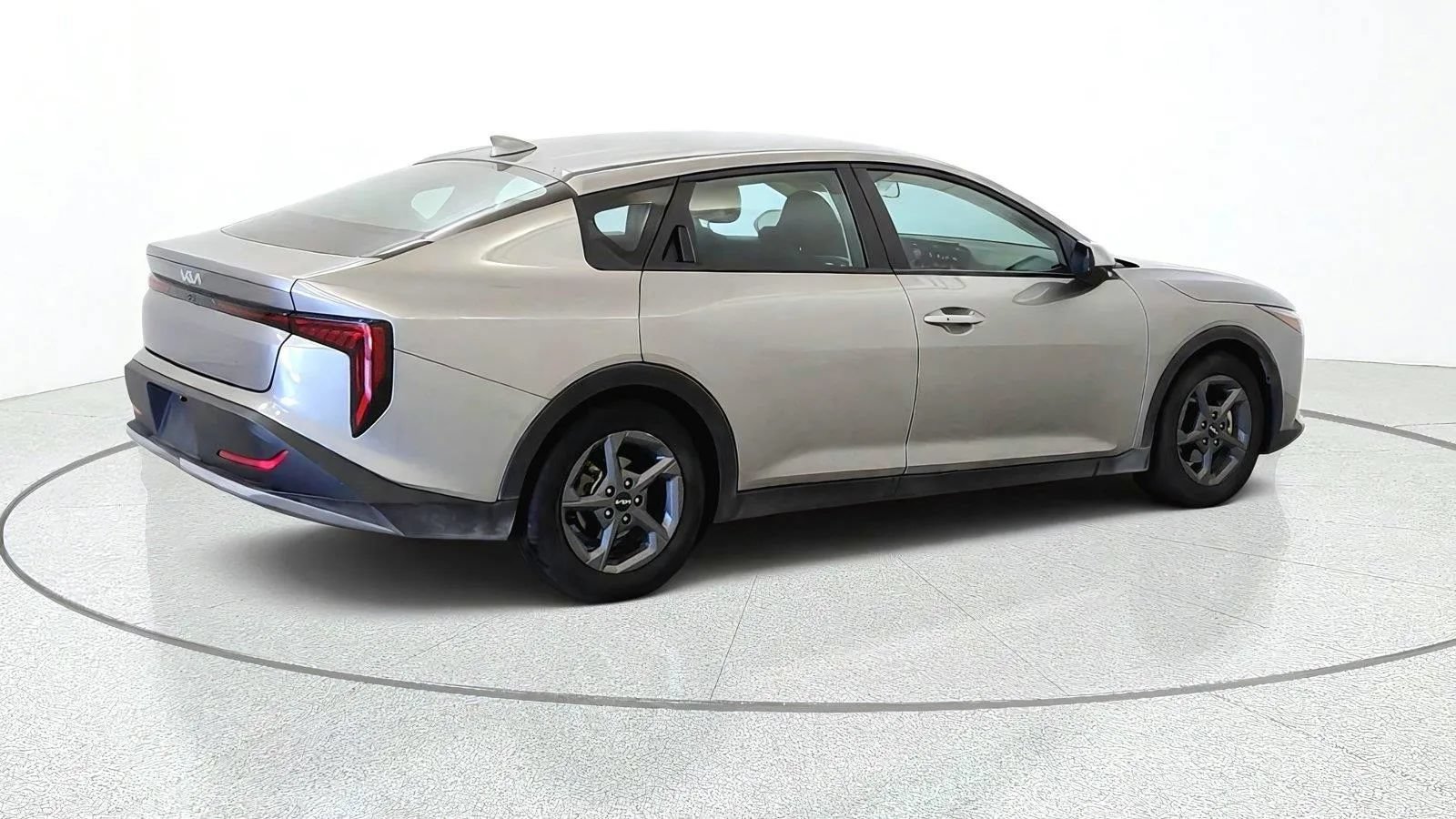 Used 2025 Kia K4 FWD image 9