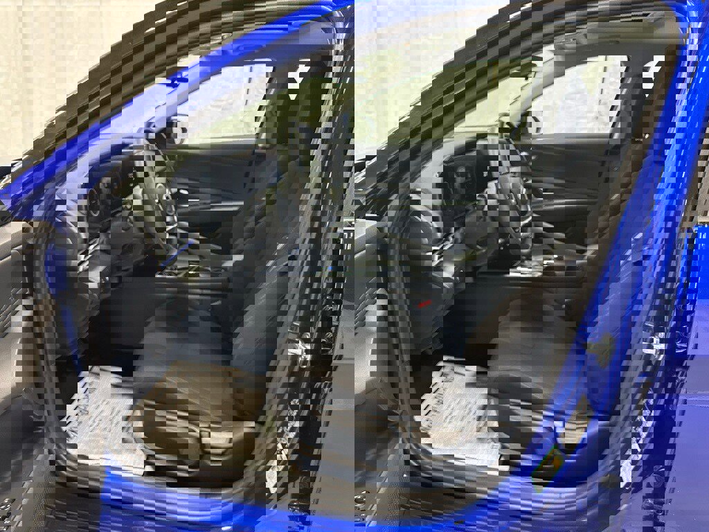 Used 2025 Hyundai Elantra SEL w/ Cargo Package image 10