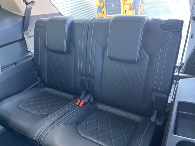 Used 2024 Volkswagen Atlas SEL Premium R-Line image 36