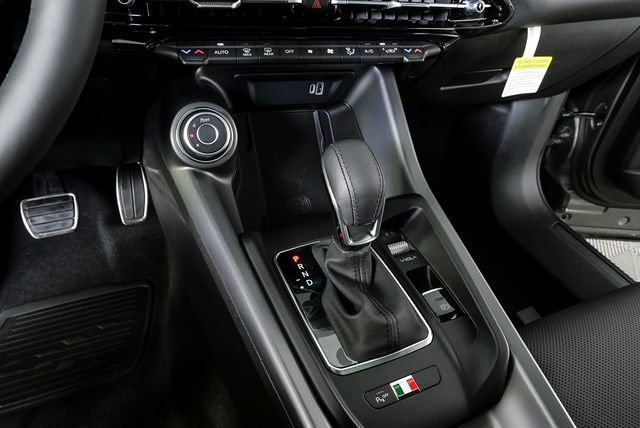 New 2026 Alfa Romeo Tonale w/ Black Premium Package AWD/4WD image 18