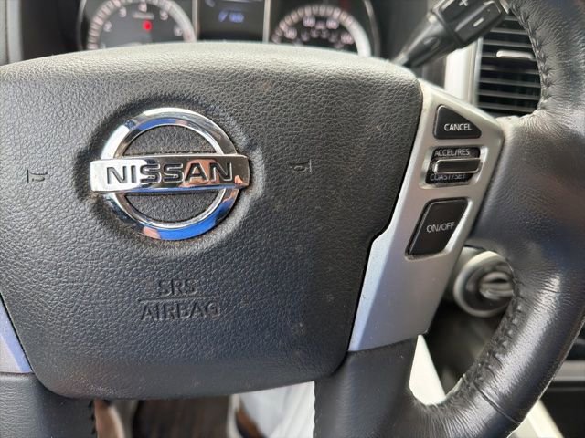 Used 2017 Nissan Titan SV AWD/4WD image 16