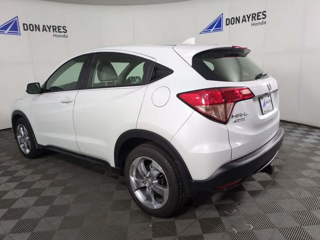 Used 2017 Honda HR-V LX image 3