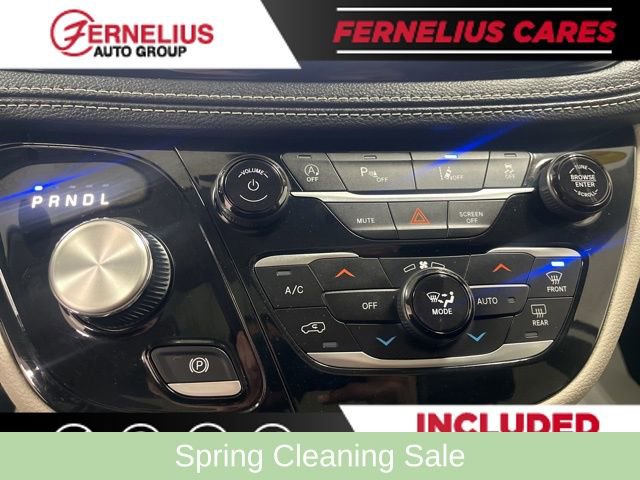 Used 2023 Chrysler Pacifica Limited FWD image 41