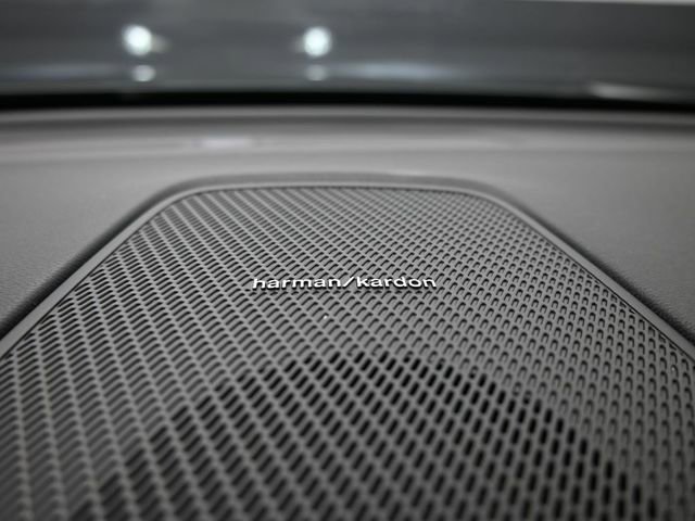 New 2026 Volvo XC60 B5 Plus w/ Protection Package Premier image 31