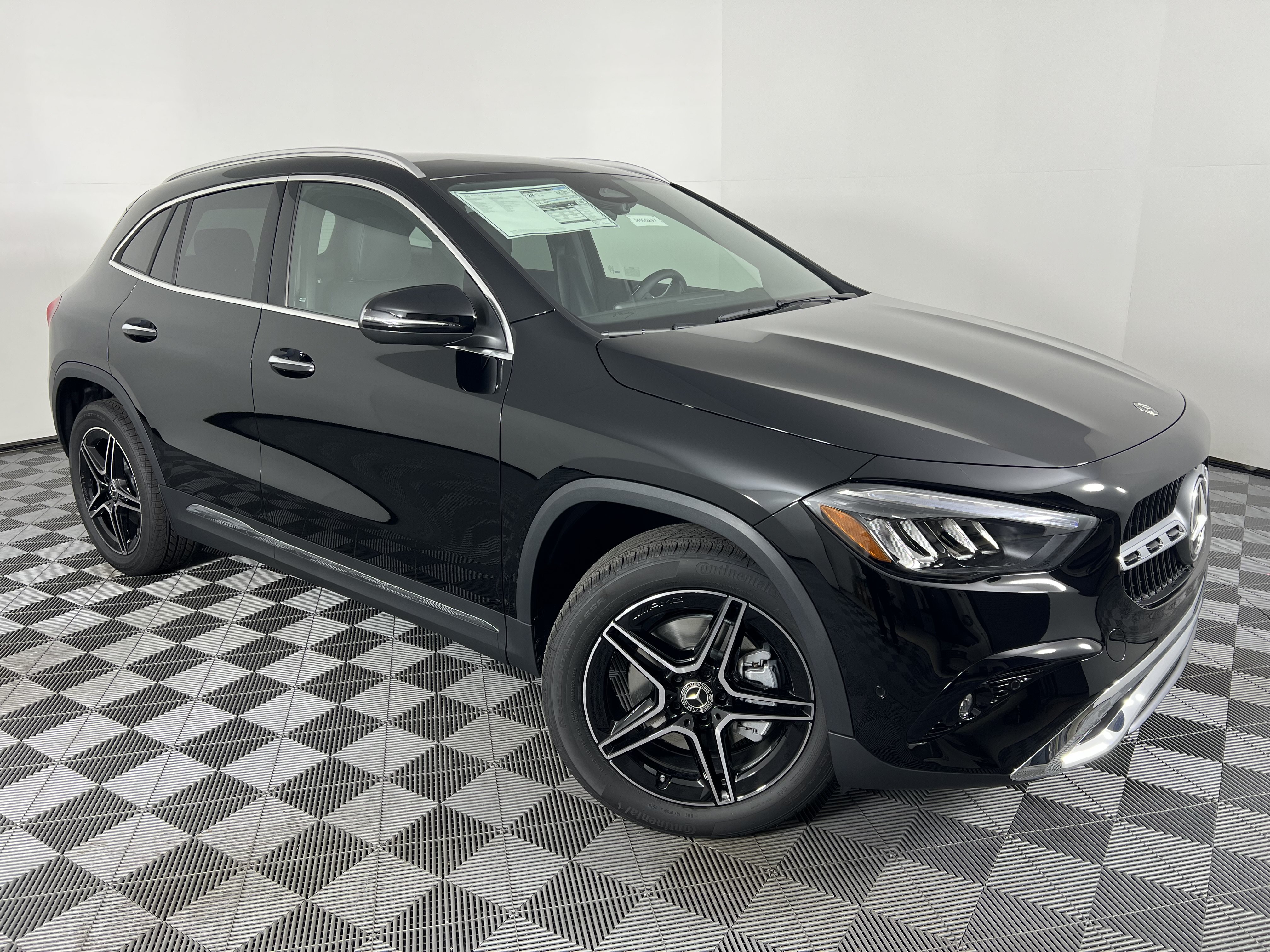 New 2026 Mercedes-Benz GLA 250 4MATIC image 2