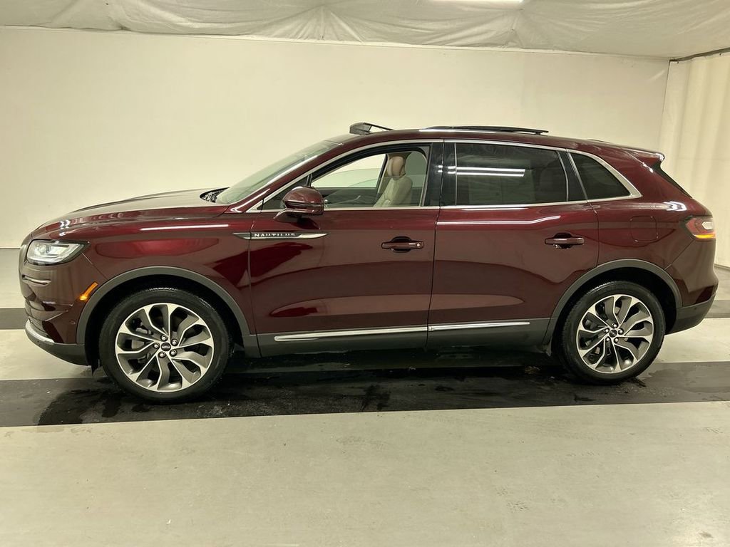 Used 2023 Lincoln Nautilus Reserve w/ Equipment Group 201A image 6