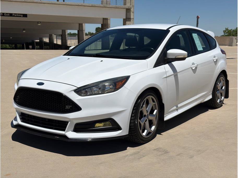 Used 2015 Ford Focus ST FWD image 3