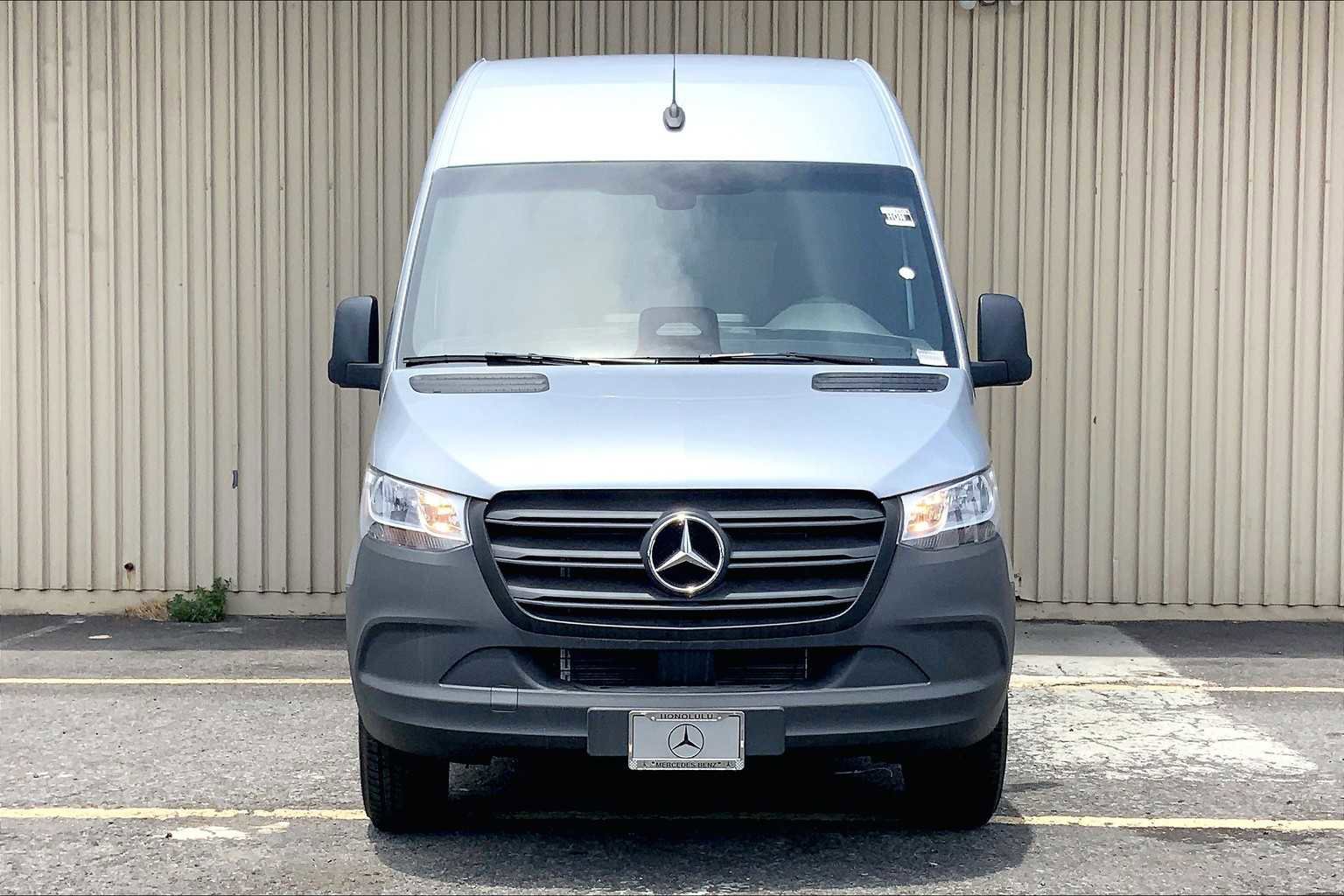 New 2025 Mercedes-Benz Sprinter 2500 image 3