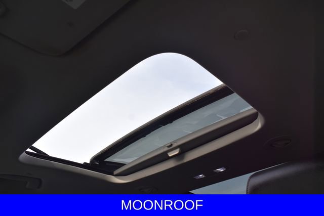 Used 2019 Chevrolet Traverse RS image 8