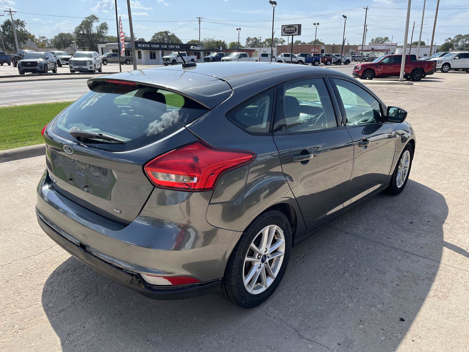 Certified 2018 Ford Focus SE FWD image 4