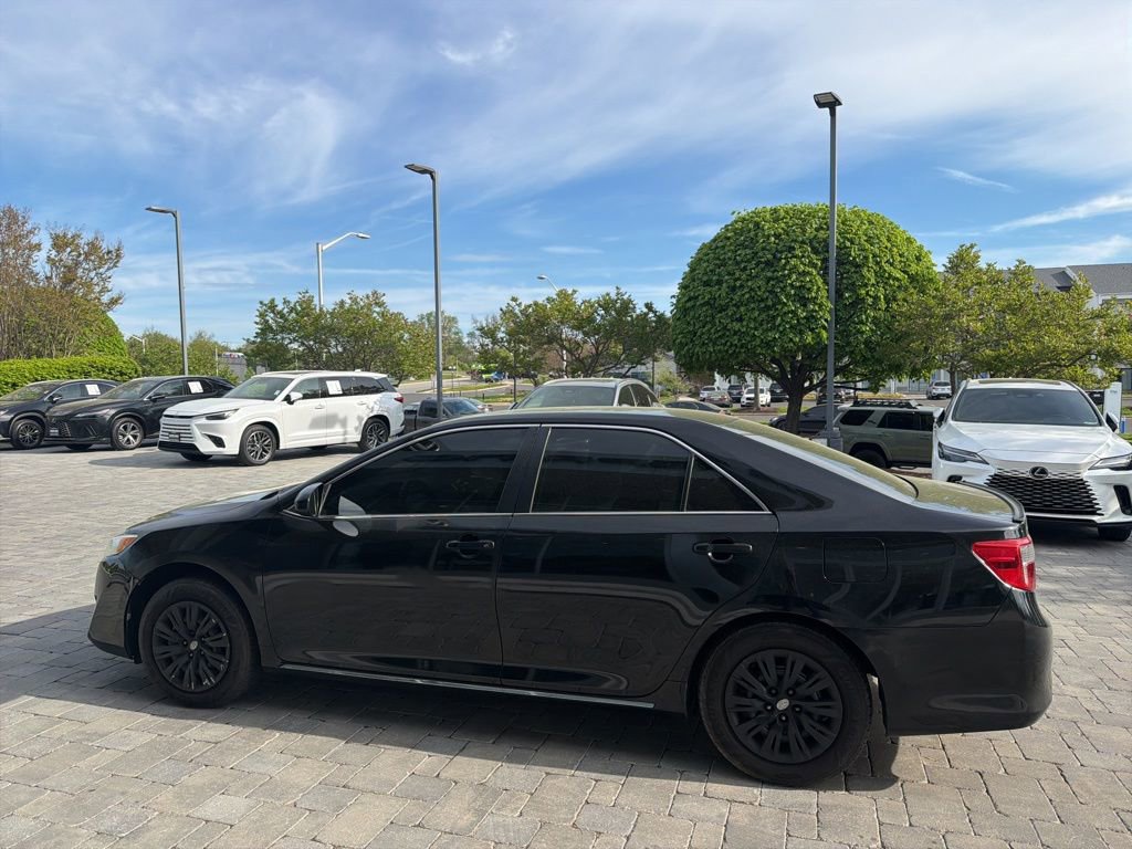 Used 2014 Toyota Camry LE FWD image 23