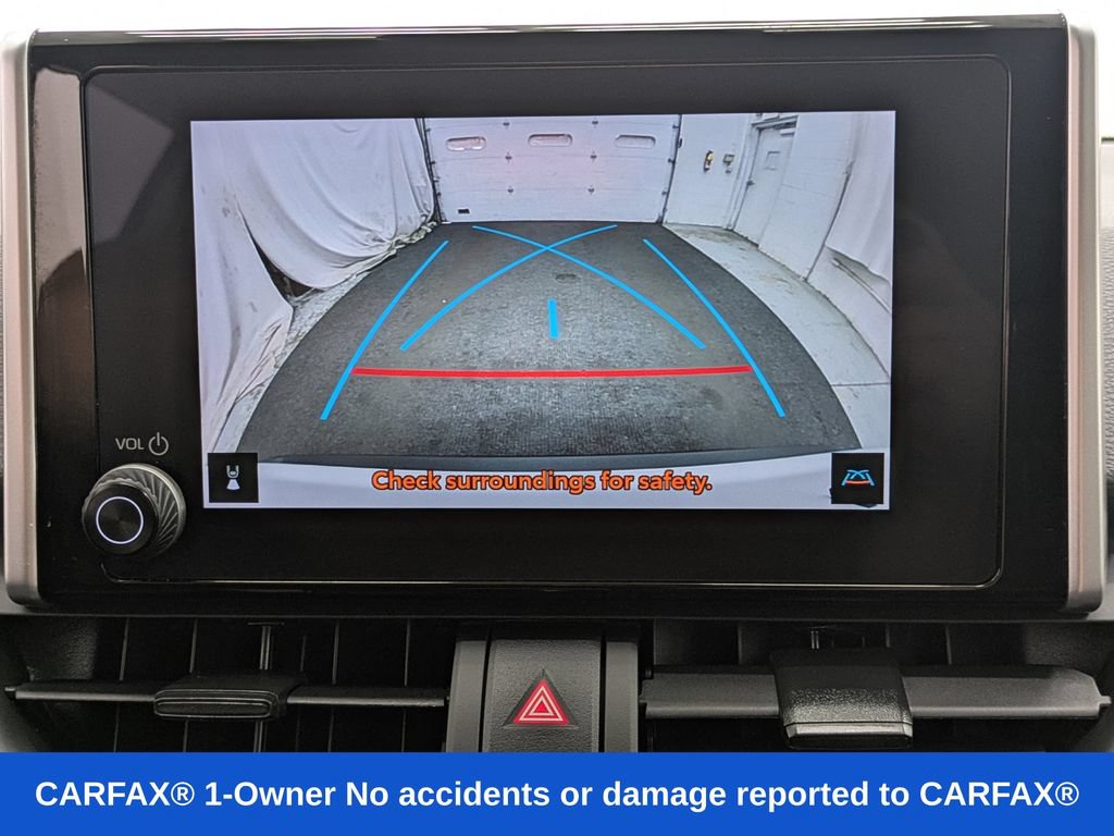 Used 2025 Toyota RAV4 XLE AWD/4WD image 12