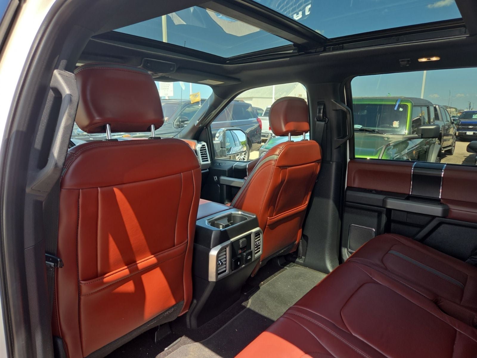 Used 2019 Ford F150 Platinum w/ Equipment Group 701A Luxury AWD/4WD image 16