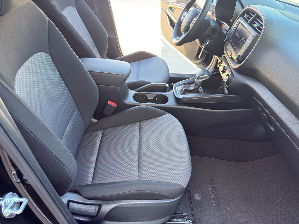 Used 2024 Kia Soul LX w/ Option Group 015 image 22