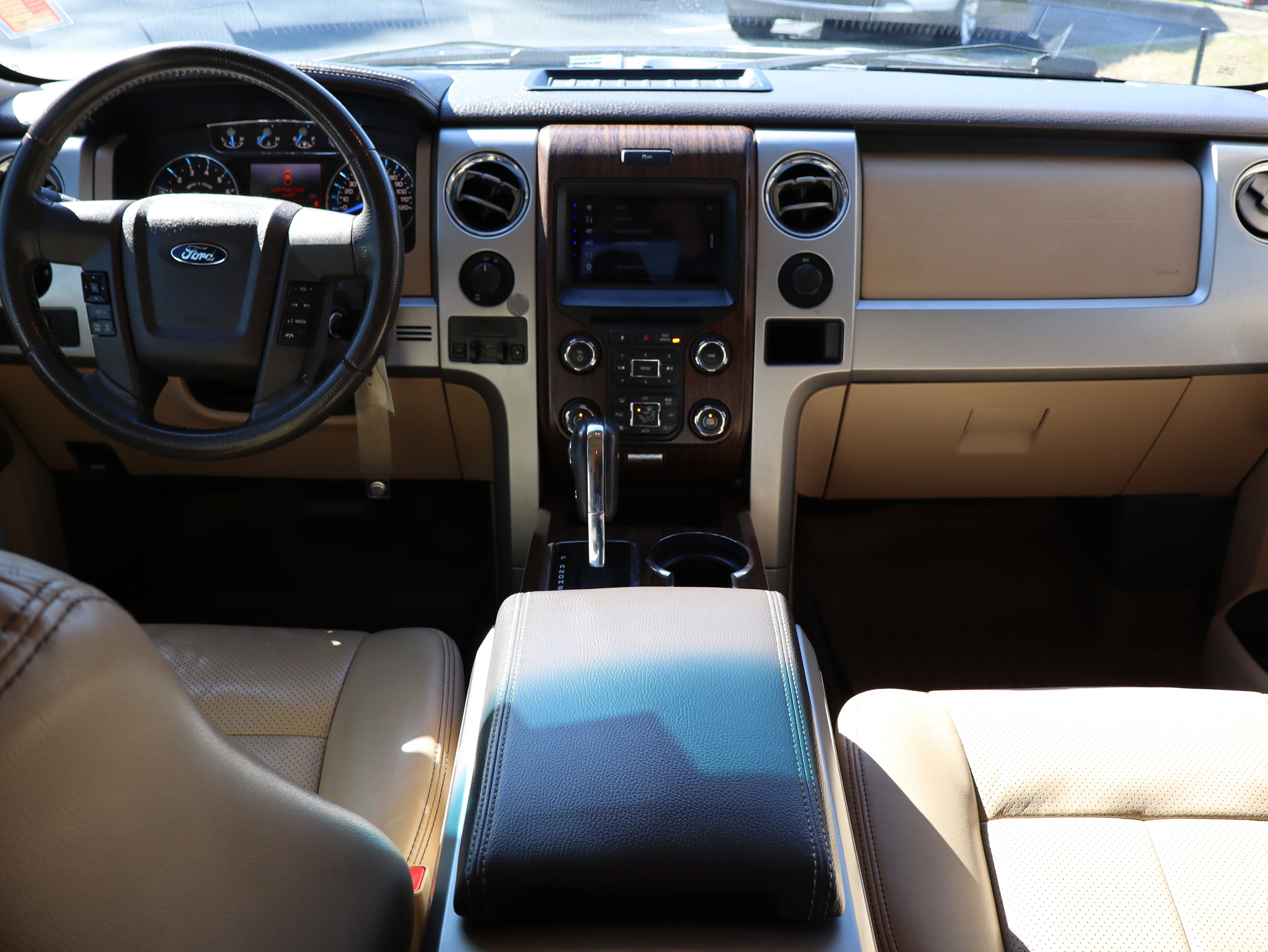 Used 2013 Ford F150 Lariat w/ Mid Equipment Group image 23