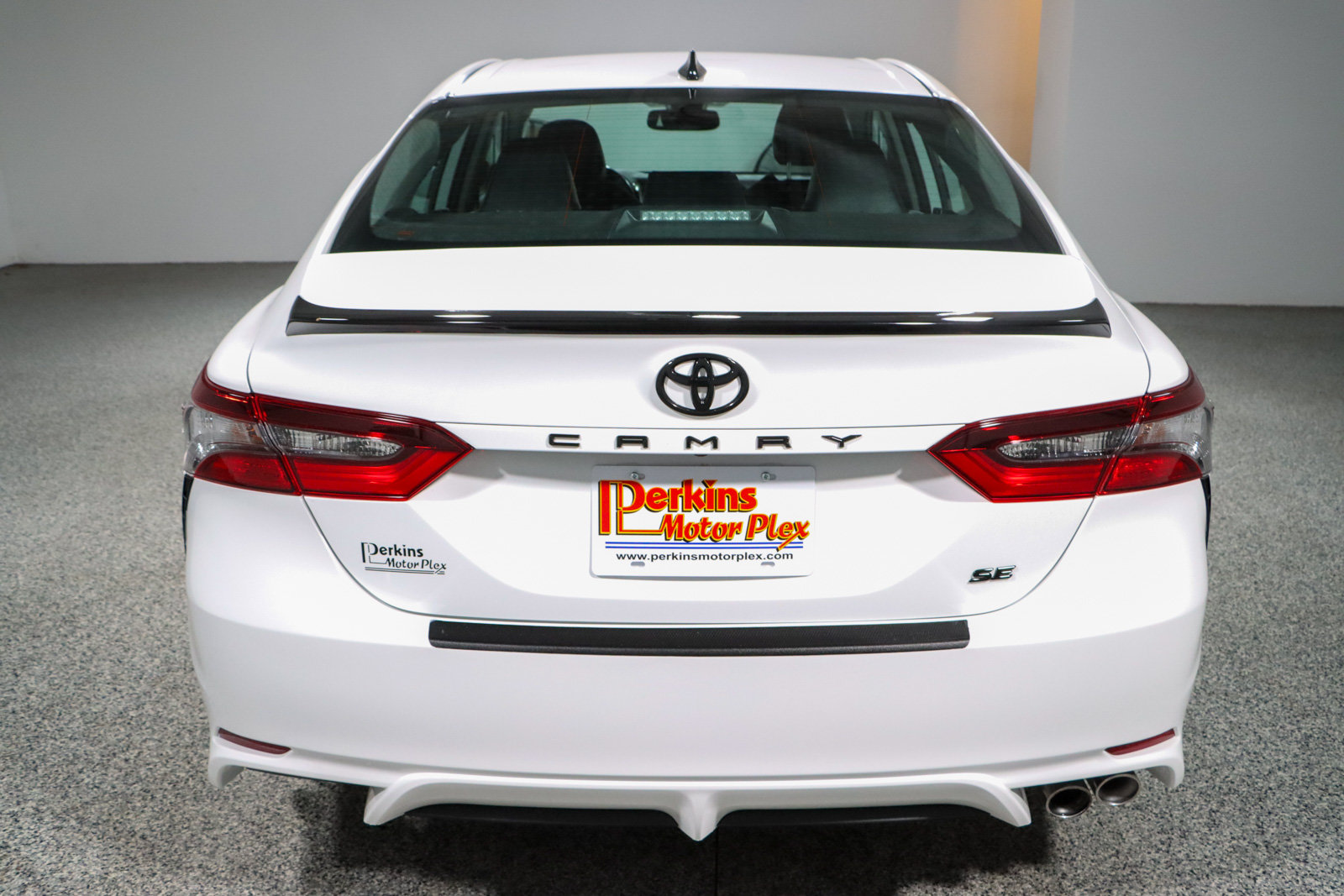 Used 2023 Toyota Camry SE w/ Convenience Package FWD image 8