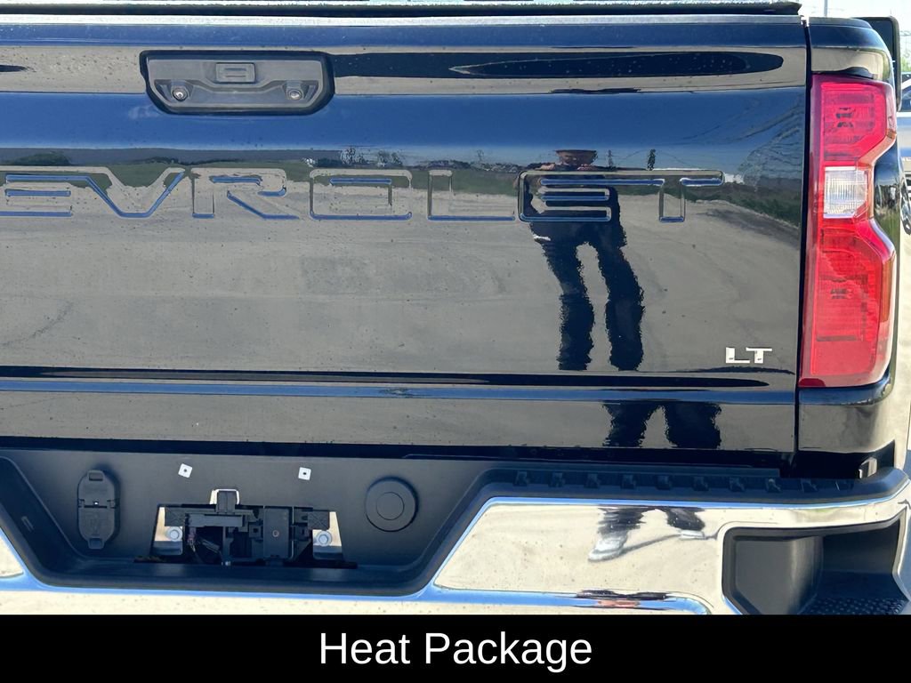 Used 2025 Chevrolet Silverado 2500 LT w/ Convenience Package image 9