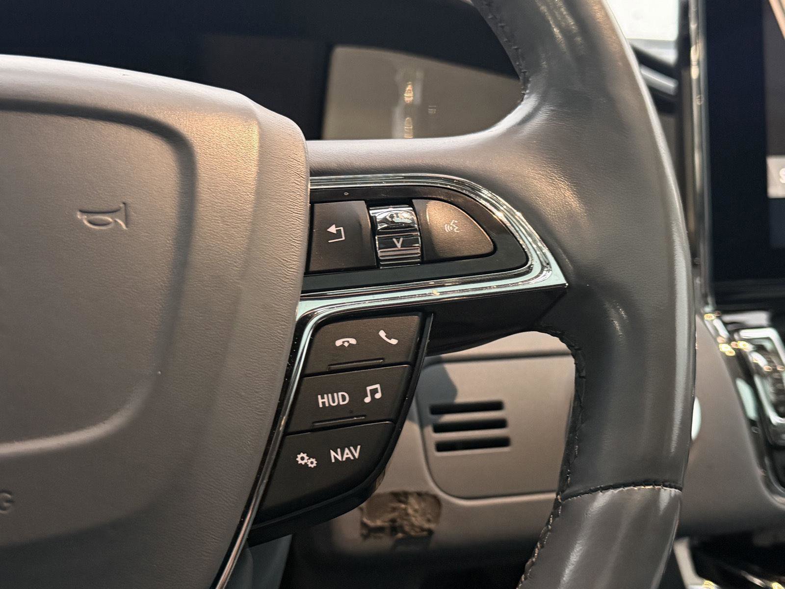 Used 2018 Lincoln Navigator L Black Label image 17