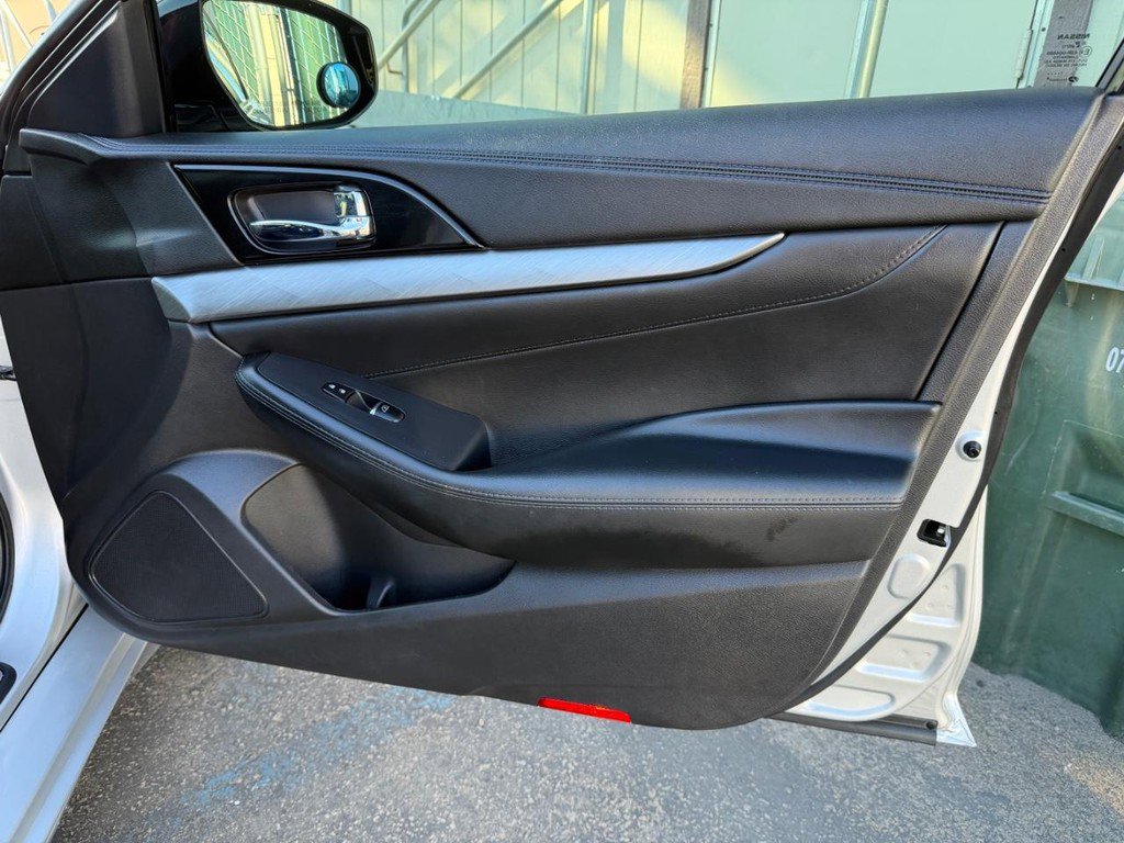 Used 2018 Nissan Maxima 3.5 S image 19