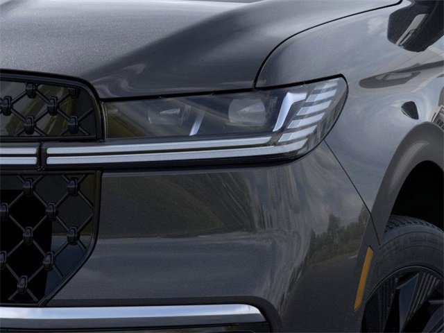 New 2025 Lincoln Navigator L Reserve w/ Jet Appearance Package image 18