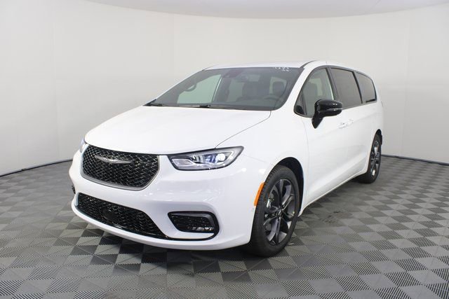 New 2026 Chrysler Pacifica Select image 24