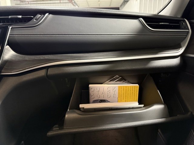 Used 2023 Jeep Grand Cherokee Limited image 23