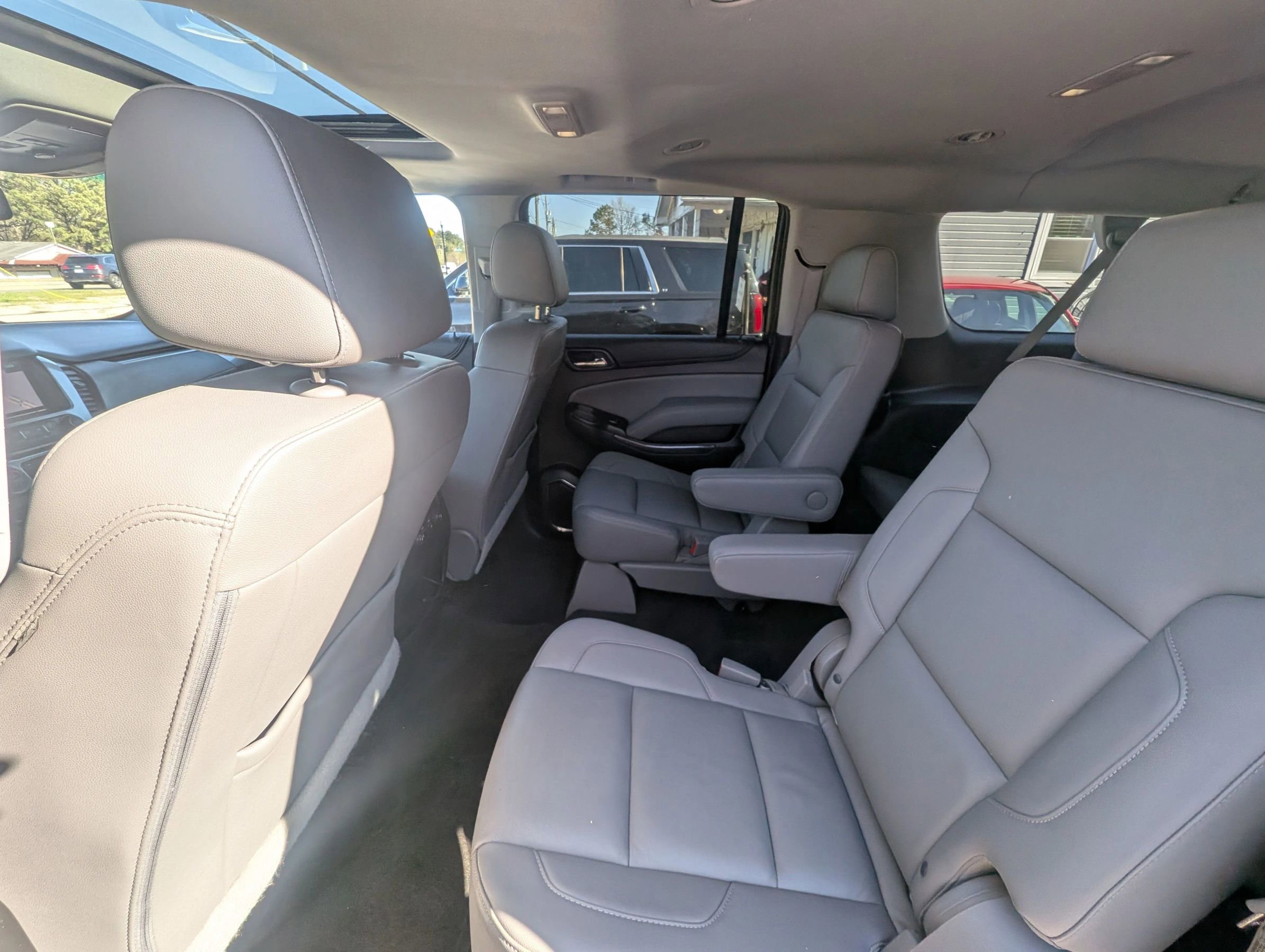 Used 2016 Chevrolet Suburban LT w/ Luxury Package AWD/4WD image 36