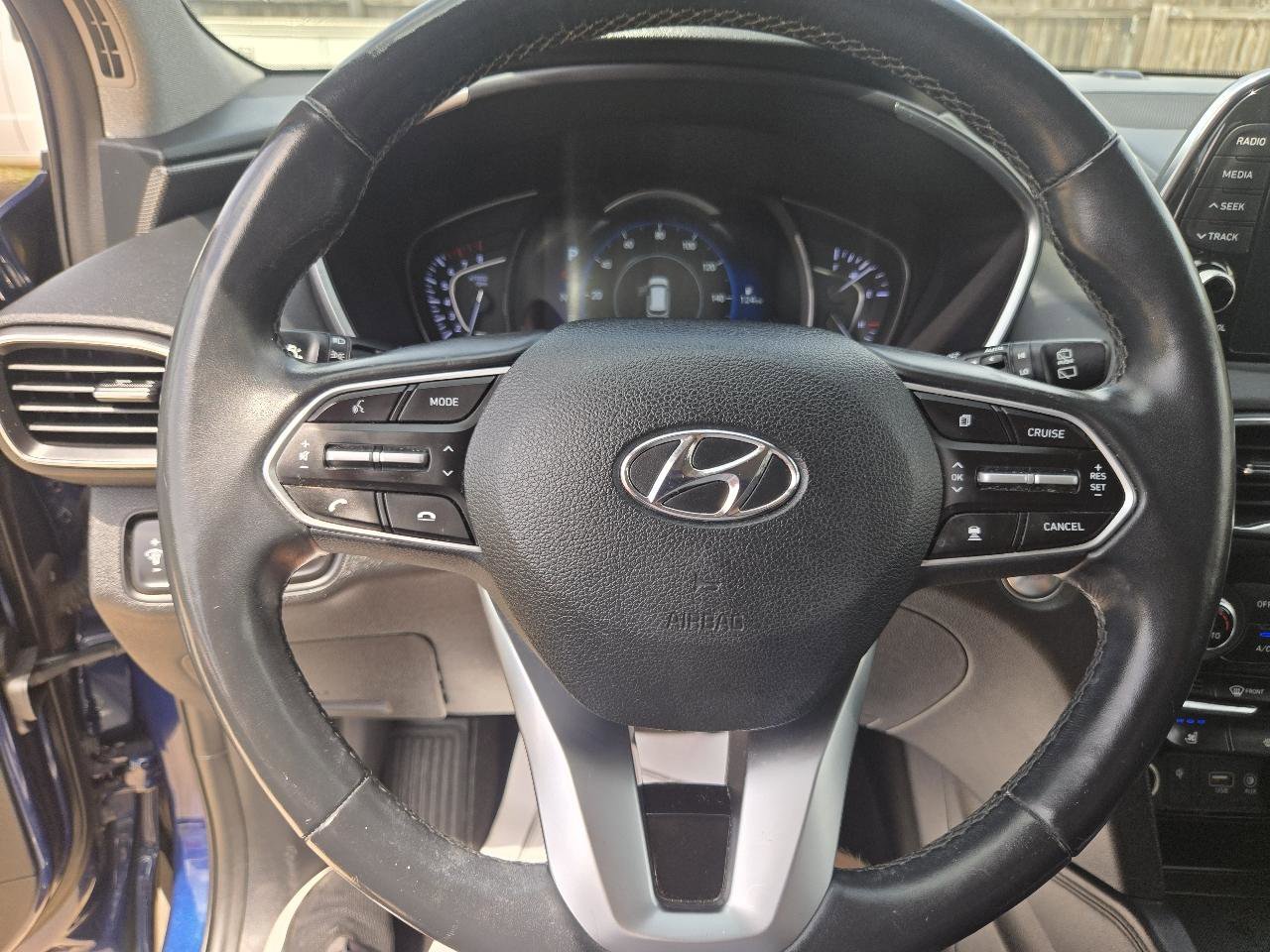 Used 2019 Hyundai Santa Fe AWD w/ Cargo Package image 9