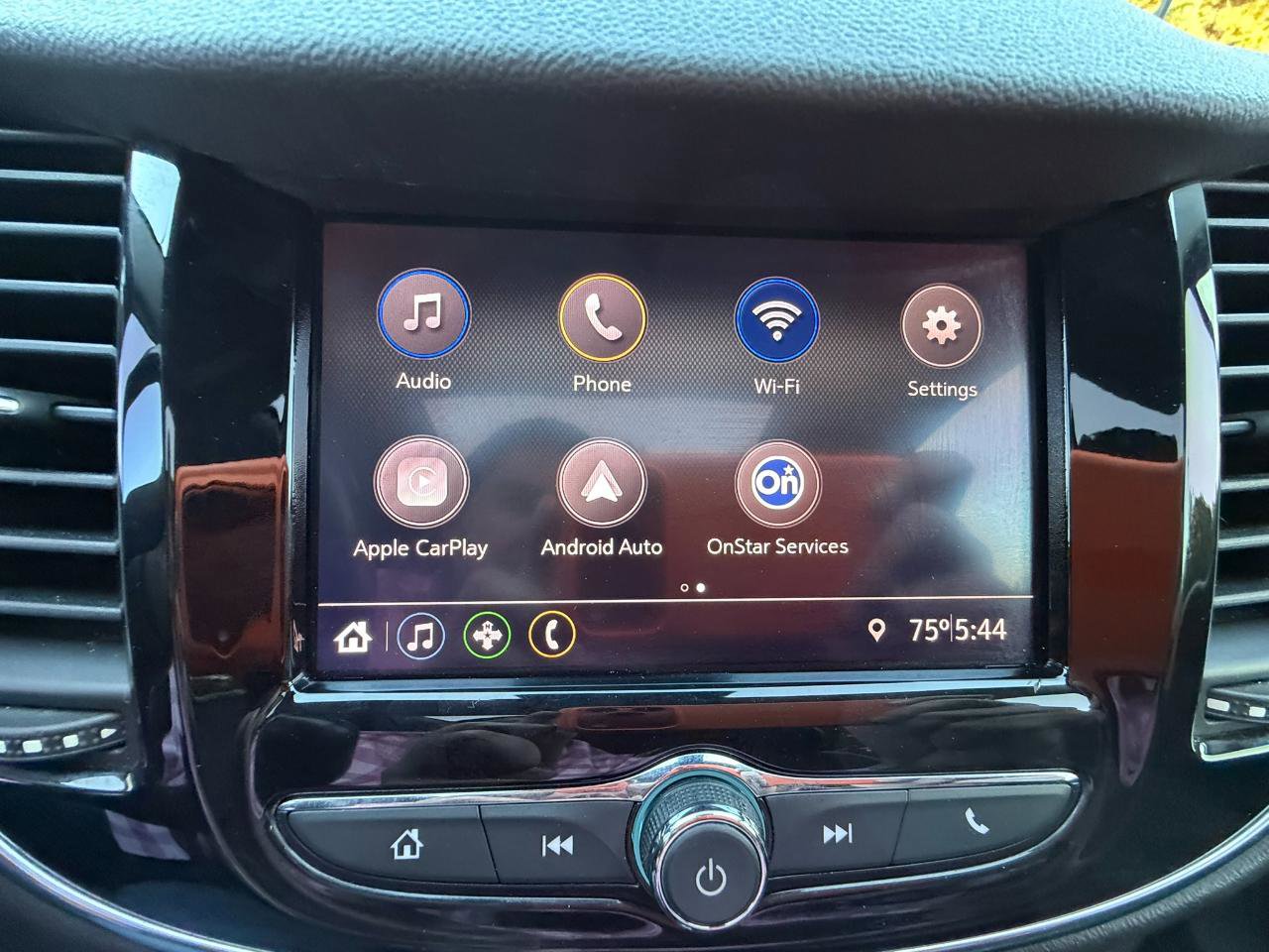 Used 2020 Chevrolet Trax Premier FWD image 18