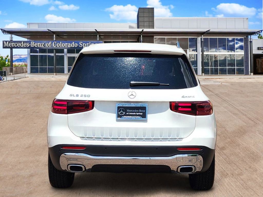 Used 2025 Mercedes-Benz GLB 250 GLB 250 image 6