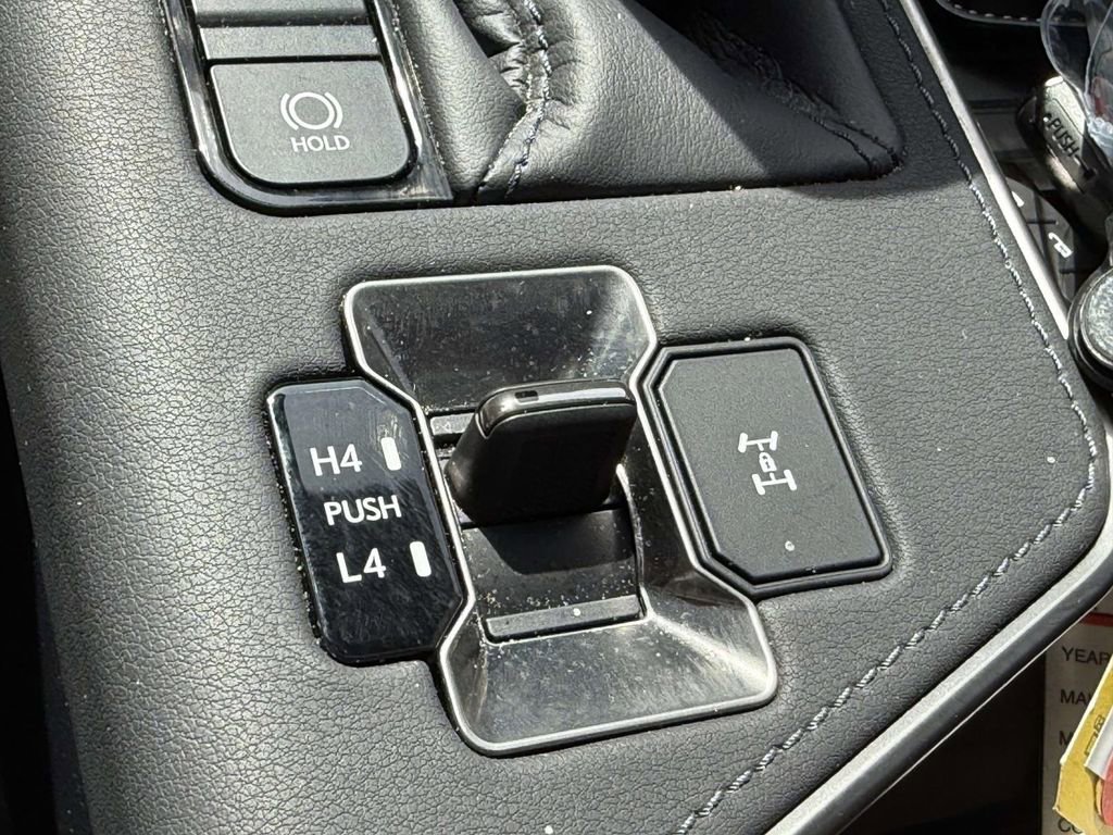 Used 2025 Lexus GX 550 Premium+ w/ Accessory Package (2T) image 21