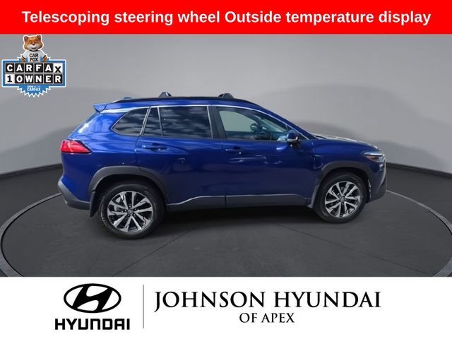 Used 2024 Toyota Corolla Cross XLE w/ Convenience Package image 10