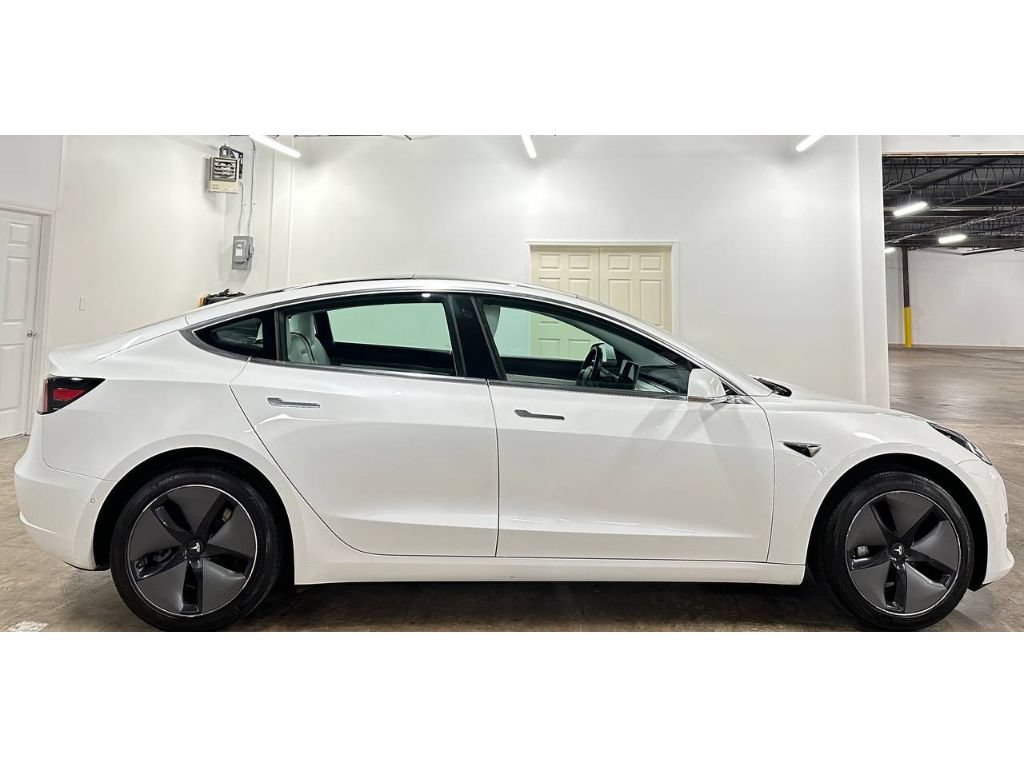 Used 2019 Tesla Model 3 Standard Range Plus RWD image 9